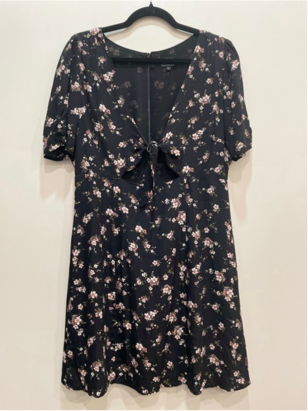 Bardot Black Ditsy Floral Tie-Front Cutout Mini Dress Size US 10 / L